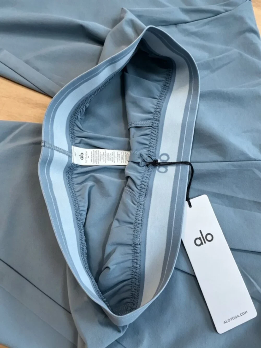 ALO Yoga steel grey